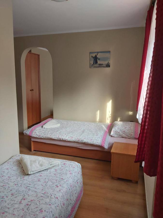 Pokoje Goscinne Kaja Kudowa-Zdrój Exterior foto